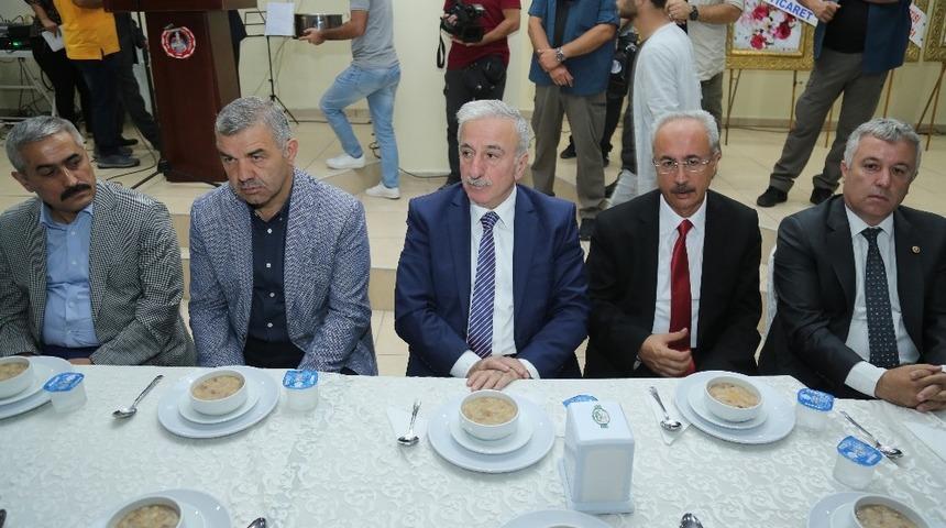 Vali Kamçı “Aynı Ağacın Meyvesi, Aynı Sazın Telleri ve Aynı Kaynağın Billur Damlalarıyız”