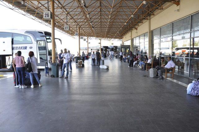 Otogarda öğrenci yoğunluğu