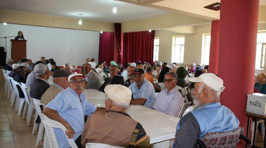 Pir Sultan Abdal K&uuml;lt&uuml;r Derneğinden aşure ikramı