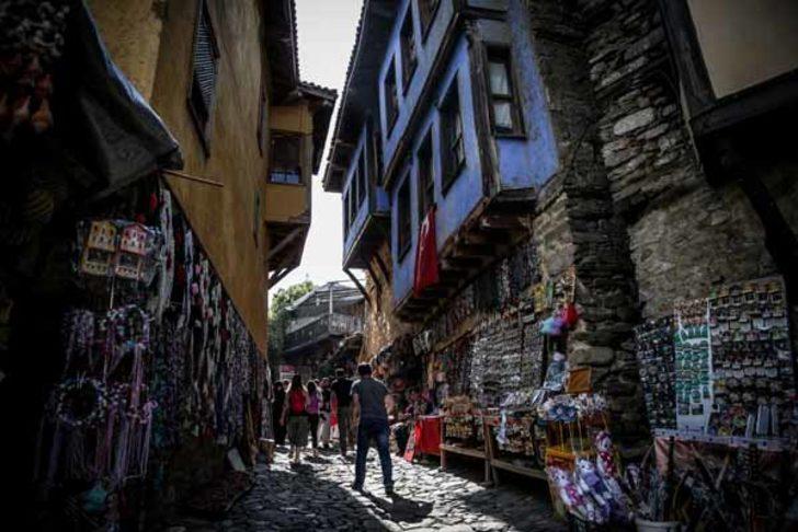 Akın akın geldiler! Havadan görüntülendi G3