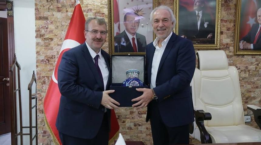 Bakan Yardımcısı Eldemir, K&uuml;tahya Belediyesi&rsquo;ni ziyaret etti