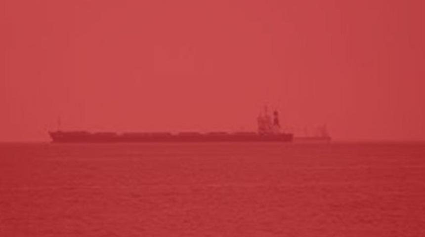 Korsanlar, İsvi&ccedil;re bandıralı y&uuml;k gemisini rehin aldı