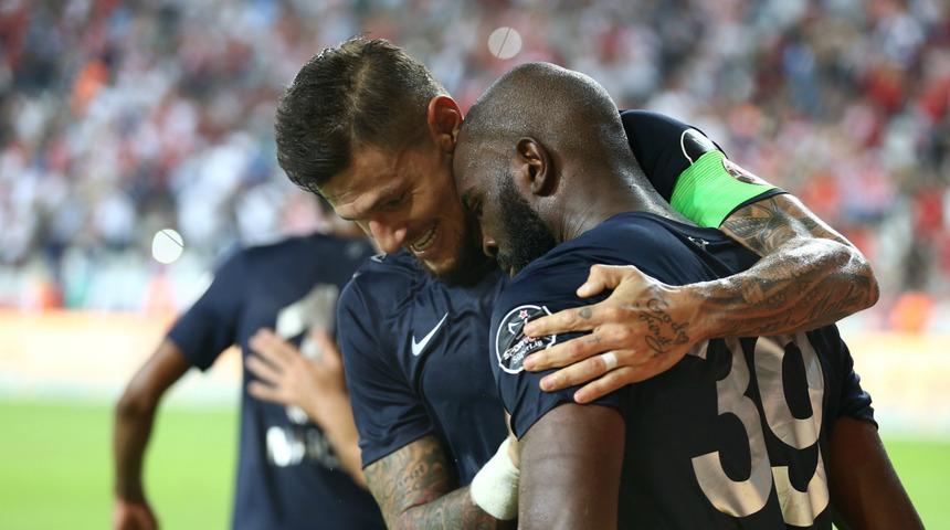 Antalya geriden gelip kazandı: 2-1