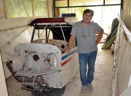 Gazetenin promosyonla verdiği hurda uçak satışa çıkarıldı