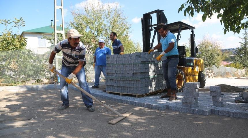 Sarıkaya Mahallesi&rsquo;nde cadde ve sokaklar tozdan kurtuldu