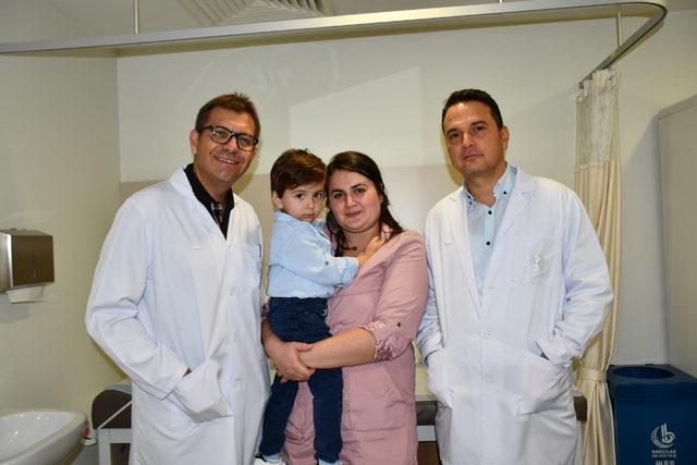 3 yaşındaki Mehmet'e annesinin ciğeri hayat verdi