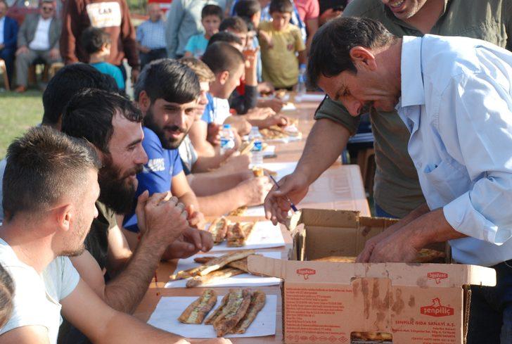 Tokat'ta pide yarışması! 10 dakikada 9 tane yedi G2