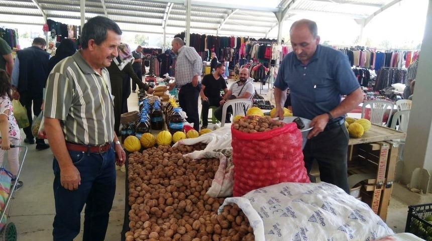 Simav Cevizi pazarın g&ouml;zdesi