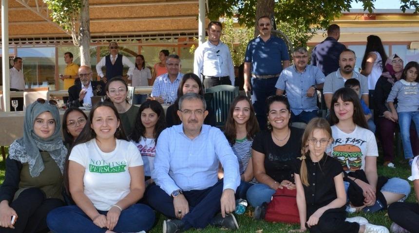 Sel&ccedil;uk &Uuml;niversitesinde Binicilik Sosyal Tesisleri tanıtıldı