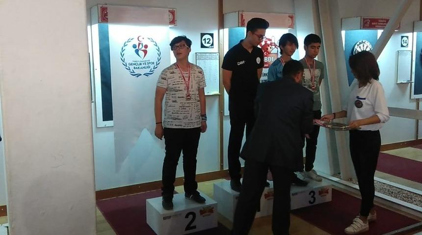 Dart şampiyonasında T&uuml;rkiye 2.&rsquo;si oldu