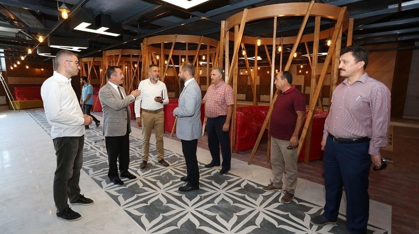 Rekt&ouml;r Bağ, tıp fak&uuml;ltesi kantininde incelemelerde bulundu