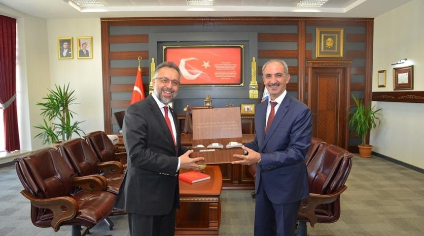 KAEÜ’ Rektörü Vatan Karakaya’ya YÖK Başkan Vekili Kapıcıoğlu’ndan ziyaret