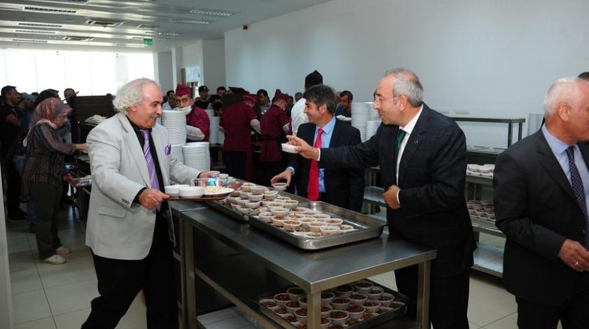 Cumhurbaşkanlığından YY&Uuml;&rsquo;de aşure ikramı