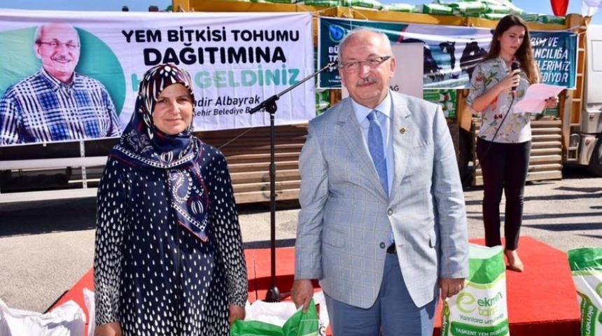 B&uuml;y&uuml;kşehirden, &ccedil;ift&ccedil;ilere yem bitkisi tohumu desteği