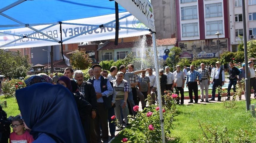 Dursunbey’de belediyeden aşure ikramı