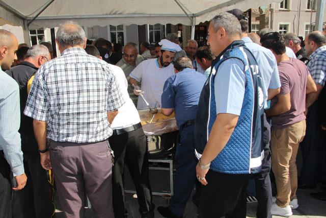Tokat'ta 10 bin kişilik aşure ikramı