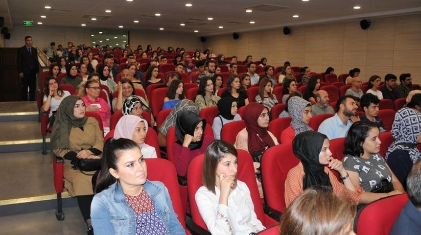 Rekt&ouml;r Bilgi&ccedil;: &ldquo;Her t&uuml;rl&uuml; fiziki imk&acirc;na ve yeterli akademik kadroya sahibiz&rdquo;