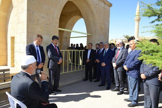 Yunus Emre, türbesi başında anıldı