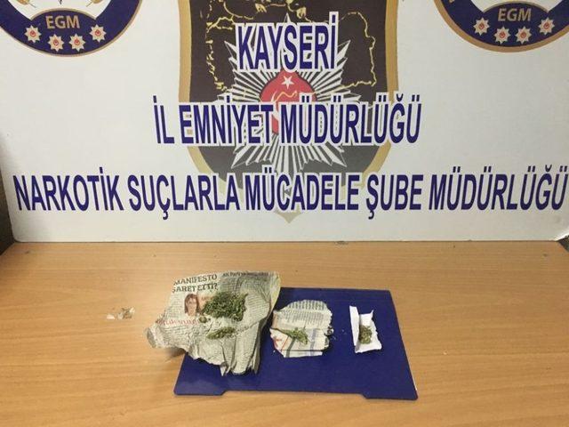 Uyuşturucu operasyonlarında 2 kişi gözaltına alındı