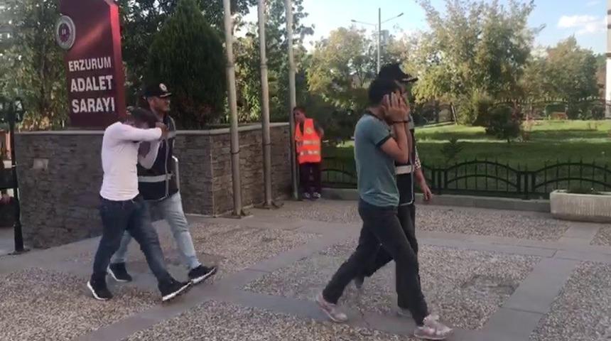 G&ouml;&ccedil;men ka&ccedil;ak&ccedil;ıları tutuklandı