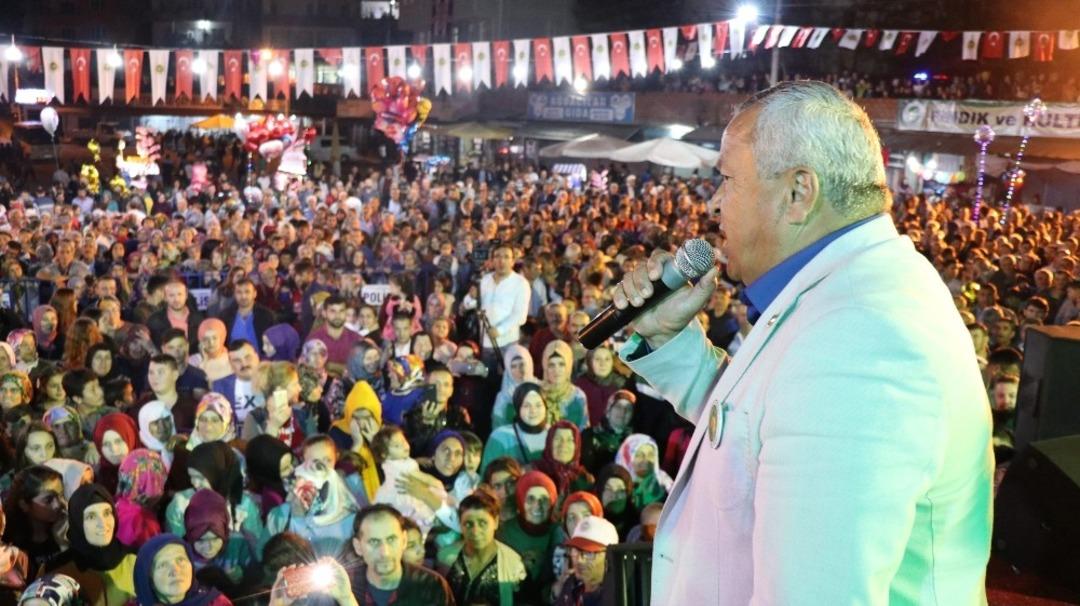 Ramazan &Ccedil;elik, Ormanlı Fındık Festivali&rsquo;nde hayranlarını coşturdu