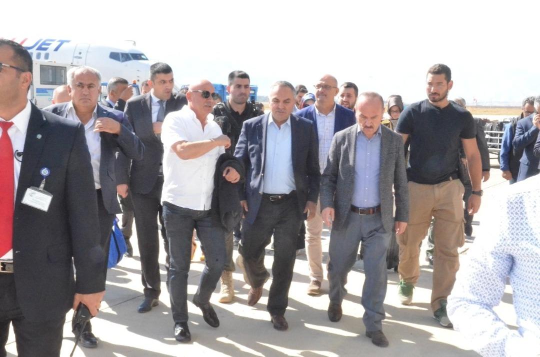 D&uuml;zce Belediyesinden Y&uuml;ksekova&rsquo;ya park