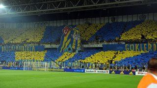 Fenerbahçe - Beşiktaş derbisinde sarı-lacivertli taraftarlardan koreografi