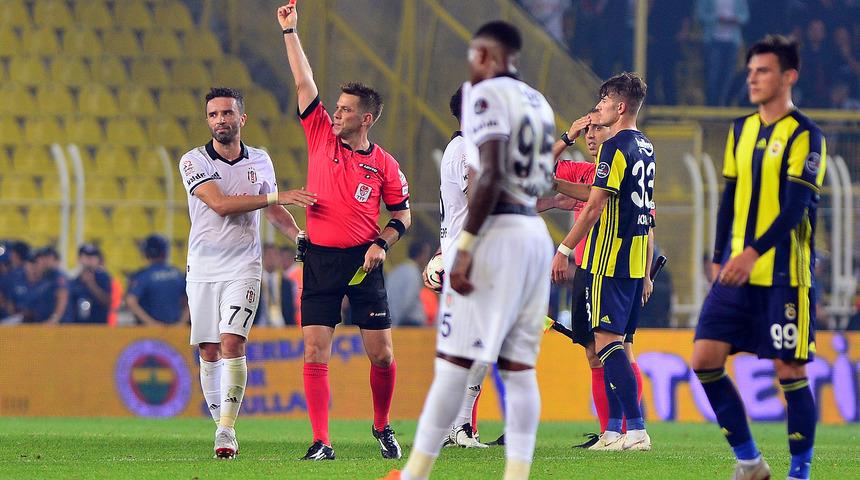 Fenerbahçe - Beşiktaş maçı sonrasında Caner Erkin kırmızı kart gördü!