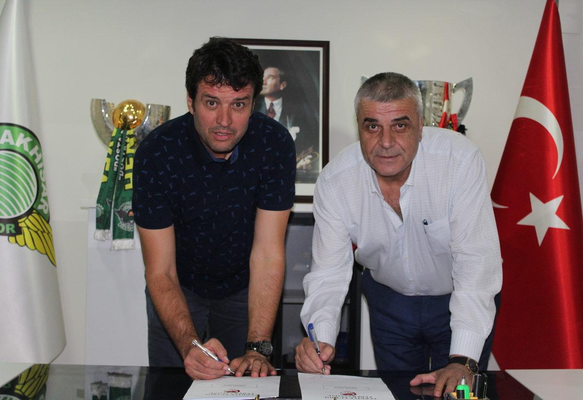 Akhisarspor Un Yeni Teknik Direktoru Cihat Arslan Oldu