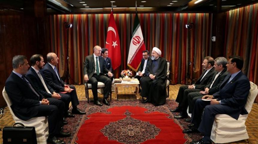 Cumhurbaşkanı Erdoğan ve Ruhani bir araya geldi