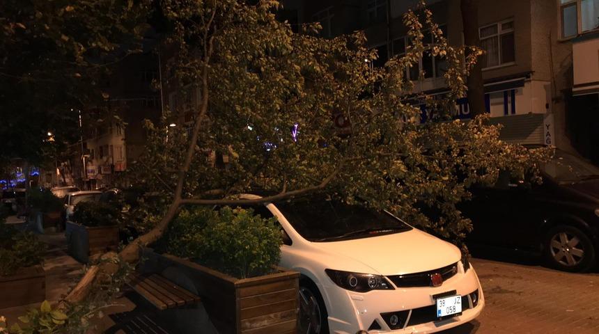 İstanbul'da şiddetli rüzgar 