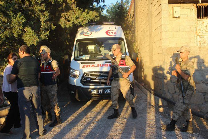 Ailesini katletti, jandarma ile çatıştı! Köylüler linç etmek istedi G3