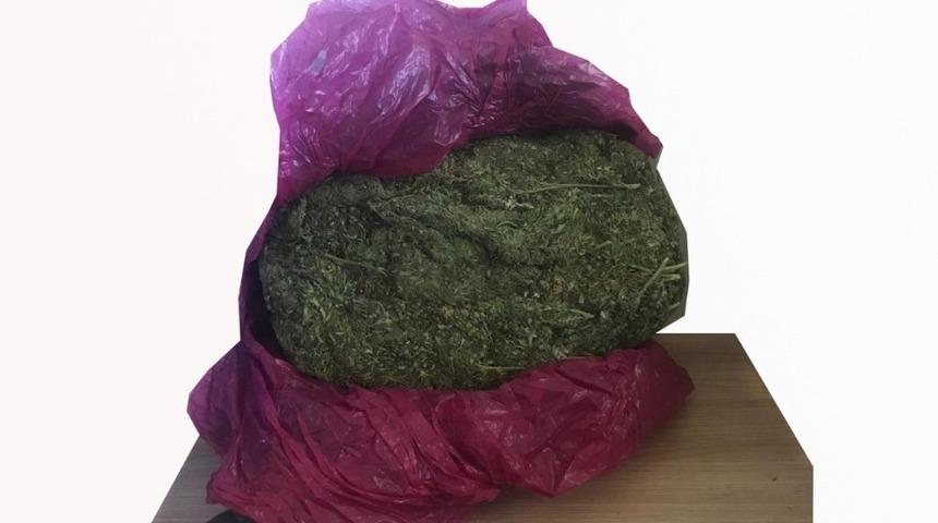 Kaputa zulalanmış uyuşturucu ele ge&ccedil;irildi