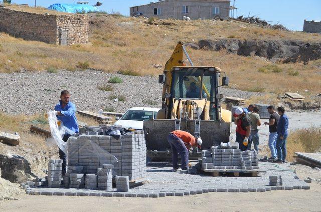 Bünyan’da yol yapımı çalışmaları sürüyor