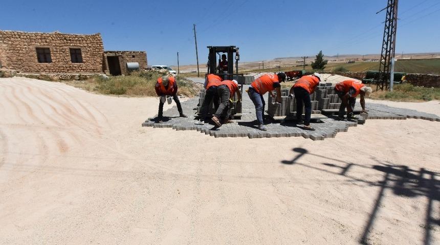 Artuklu Belediyesi &ccedil;alışmalarını s&uuml;rd&uuml;r&uuml;yor