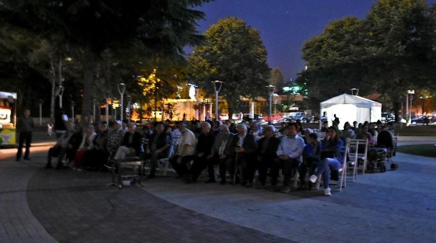 Açıkhava sinemasında uzun hikaye gösterildi