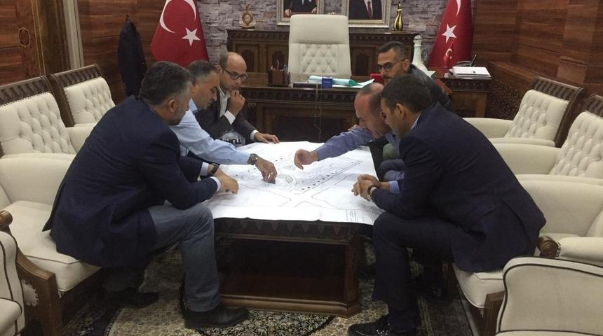 Başkan Ay Y&uuml;ksekova&rsquo;ya gitti