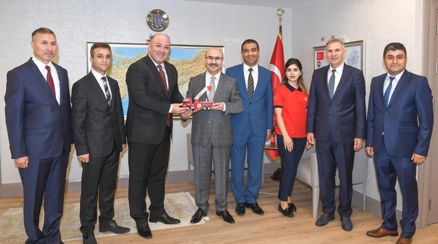 Vali Demirtaş: "İtfaiye teşkilatı kendini geliştirip g&ouml;rev alanını genişletti"