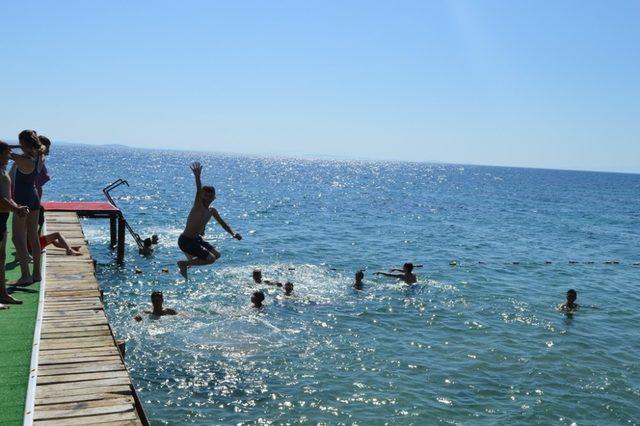 Başkan Kurt’tan sporculara kamp ödülü