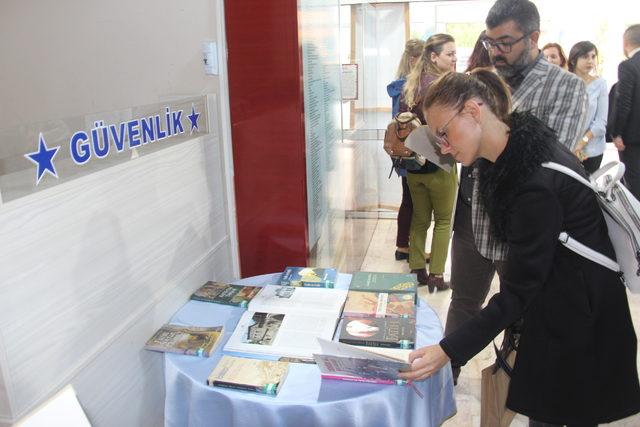 Edirne de Atat&uuml;rk ve Fatih Sultan Mehmet in okuduğu kitaplar okuyucuya sunuldu 4