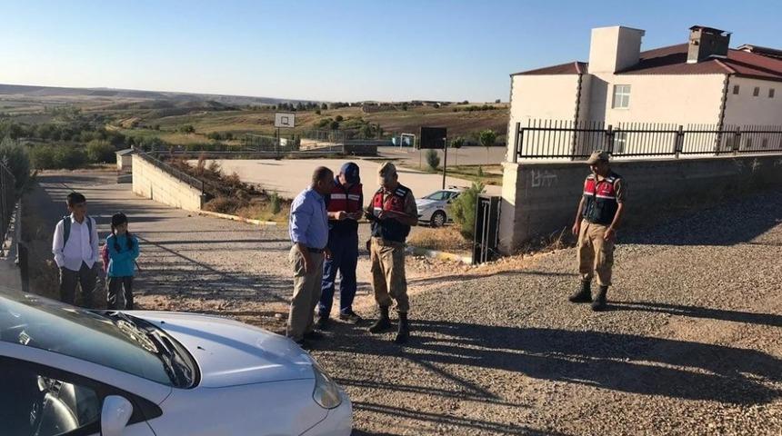 Jandarma kamu d&uuml;zeninin korunması i&ccedil;in &ccedil;alışıyor