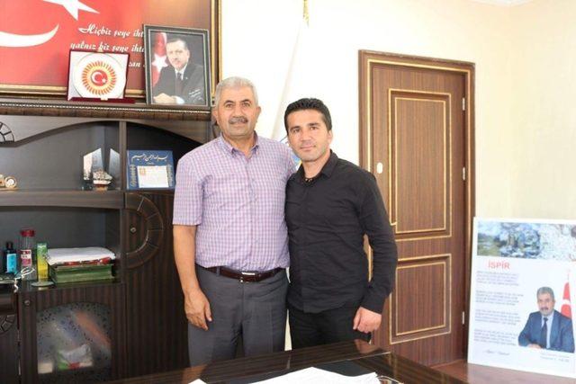 İspir Belediye Başkanı Çakır türkü klibinde oynayacak
