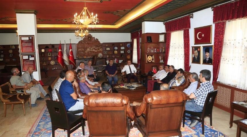 Belediye Başkanı Seçen, muhtarlarla istişare toplantısı yaptı