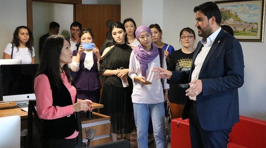 Kazakistanlı gazetecilerden GGC&rsquo;ye ziyaret