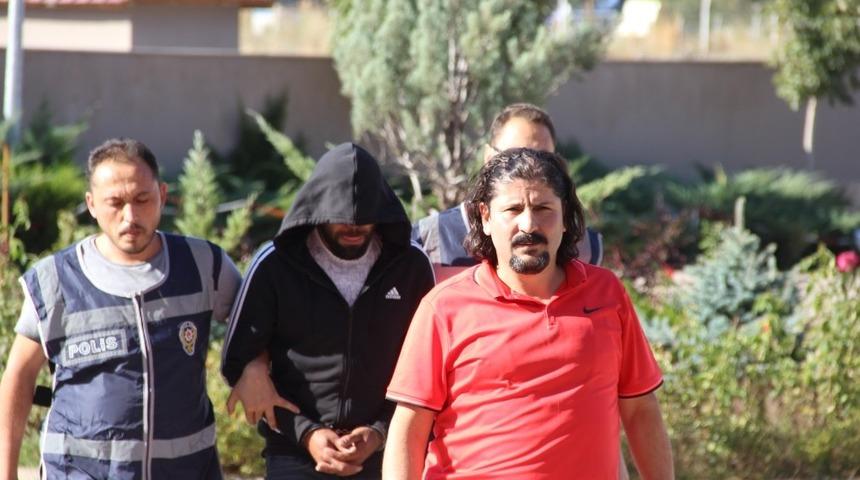 Otomobilden telefon çalan hırsızlık şüphelisi yakalandı