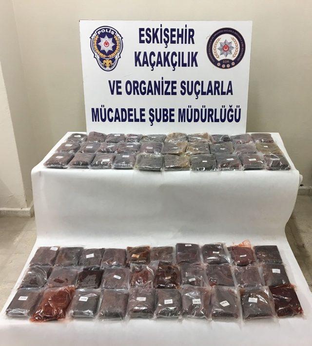 Kaçak 60 paket nargile tütünü ele geçirildi