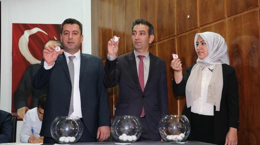 Okullarda &ccedil;alışacak g&uuml;venlik g&ouml;revlileri i&ccedil;in kura &ccedil;ekildi