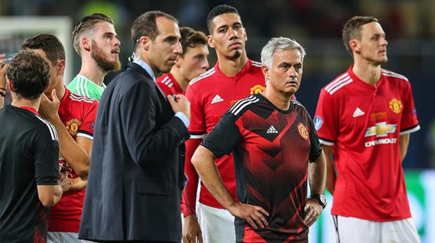 Manchester United'tan Lig Kupası'na erken veda