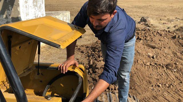 İş makinelerinin mazot depolarını boşalttılar 1