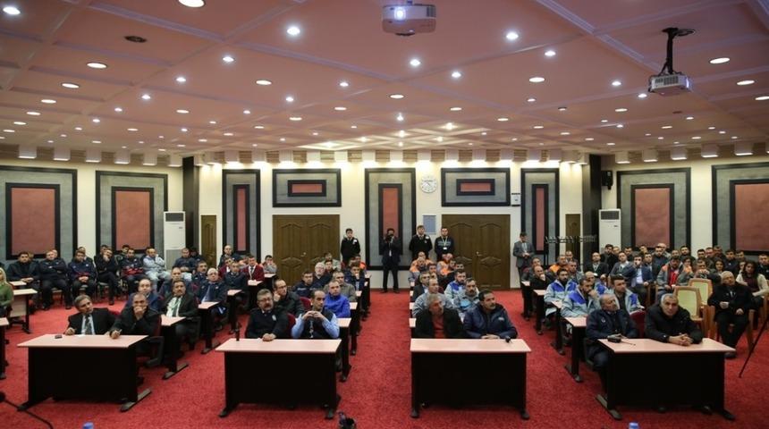 Başkan Memduh B&uuml;y&uuml;kkılı&ccedil;, Belediye Ara&ccedil;larını Kullanan S&uuml;r&uuml;c&uuml;leri Uyardı